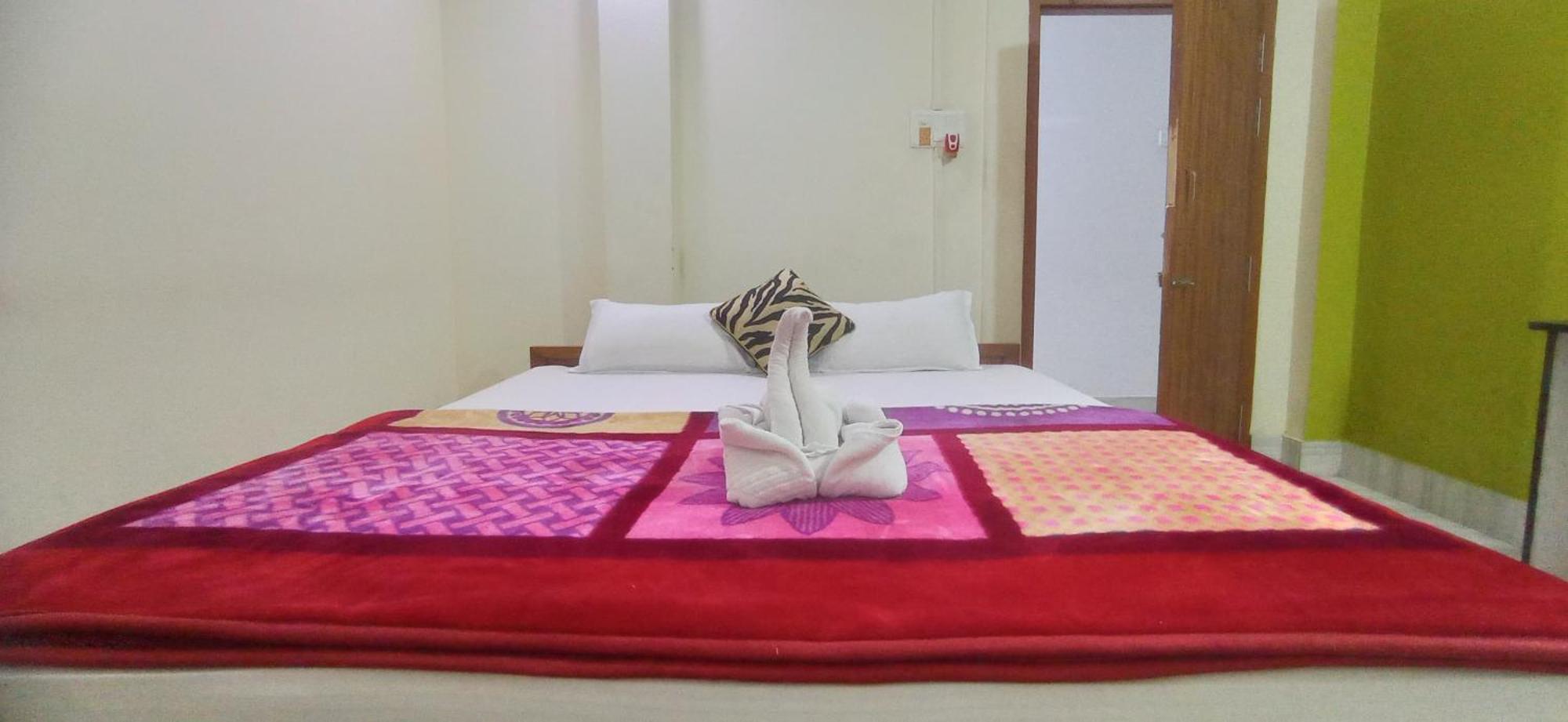 Hotel Kaziranga Holidays Екстер'єр фото